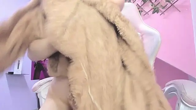 Snapshot of meribeth303av chatting on 12-28-24, 01:50 meribeth303av online show from 12-28-24, 01:50