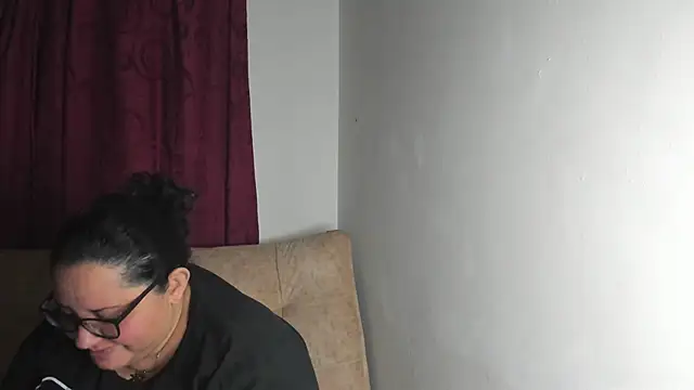 tetasgrandes karol online show from 10-21-25, 02:45