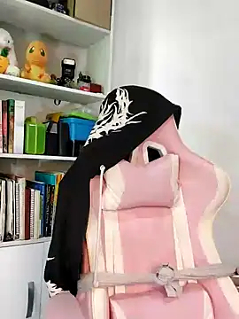 ItsNaiixa online show from 02-01-26, 06:50