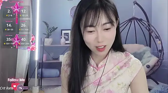 Snapshot of Lisa-s chatting on 02-05-25, 12:38 Lisa-s online show from 02-05-25, 12:38