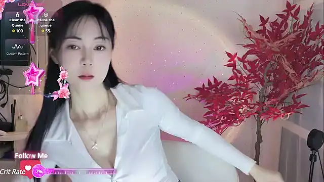 Snapshot of Lisa-s chatting on 02-25-25, 04:57 Lisa-s online show from 02-25-25, 04:57