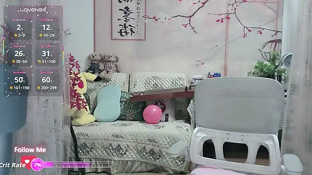 Snapshot of Lisa-s chatting on 10-15-25, 12:44 Lisa-s online show from 10-15-25, 12:44