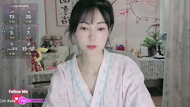Snapshot of Lisa-s chatting on 10-20-25, 02:56 Lisa-s online show from 10-20-25, 02:56