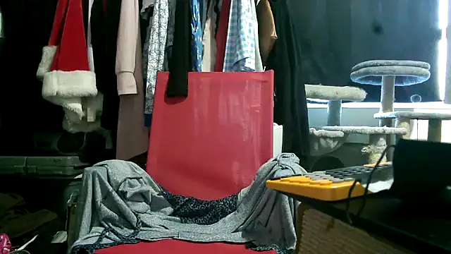 WHITEDAROSE online show from 12-01-25, 04:01