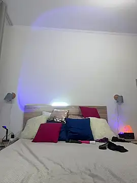 KateRedgar online show from 02-18-26, 02:24