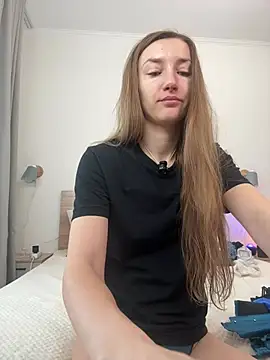 KateRedgar online show from 04-12-26, 11:15