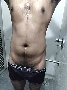 Snapshot of hottboy_39 chatting on 05-27-26, 07:55 hottboy 39 online show from 05-27-26, 07:55