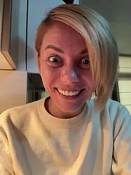 tanyagrey online show from 10-27-25, 06:50