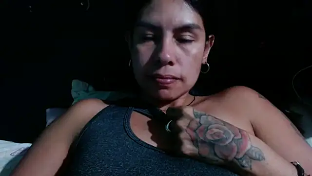 Snapshot of Alanagracia chatting on 04-01-26, 08:17 Alanagracia online show from 04-01-26, 08:17