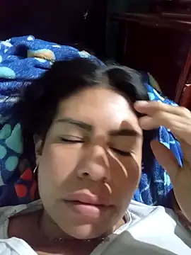 Snapshot of Alanagracia chatting on 04-17-26, 01:14 Alanagracia online show from 04-17-26, 01:14