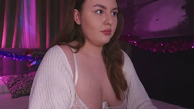 Snapshot of Mia__Peach chatting on 12-21-24, 11:56 Mia Peach online show from 12-21-24, 11:56