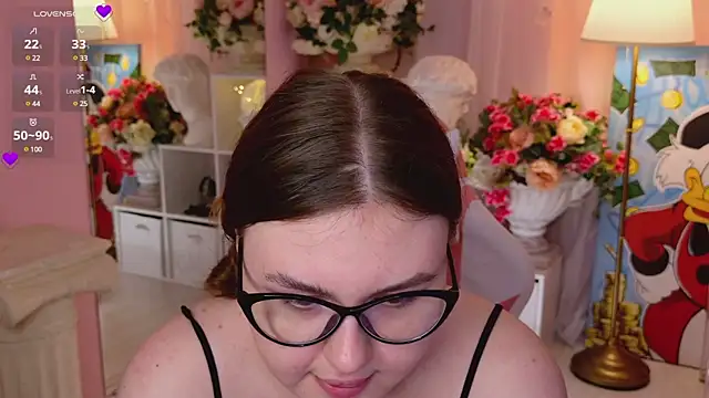 Snapshot of Mia__Peach chatting on 01-11-25, 05:18 Mia Peach online show from 01-11-25, 05:18