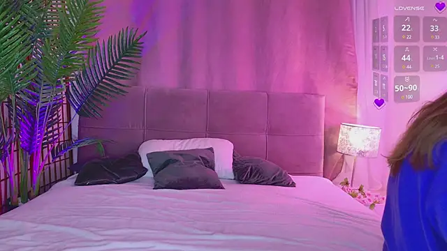 Snapshot of Mia__Peach chatting on 01-18-25, 09:34 Mia Peach online show from 01-18-25, 09:34