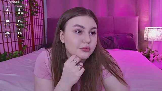 Snapshot of Mia__Peach chatting on 02-20-25, 12:08 Mia Peach online show from 02-20-25, 12:08