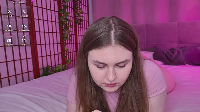 Snapshot of Mia__Peach chatting on 02-20-25, 06:17 Mia Peach online show from 02-20-25, 06:17