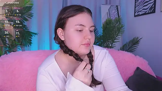 Snapshot of Mia__Peach chatting on 03-14-25, 12:10 Mia Peach online show from 03-14-25, 12:10