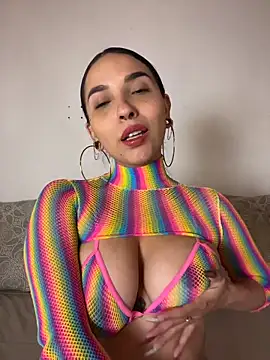 Snapshot of ThaliaRivera_ chatting on 05-17-26, 02:09 ThaliaRivera online show from 05-17-26, 02:09