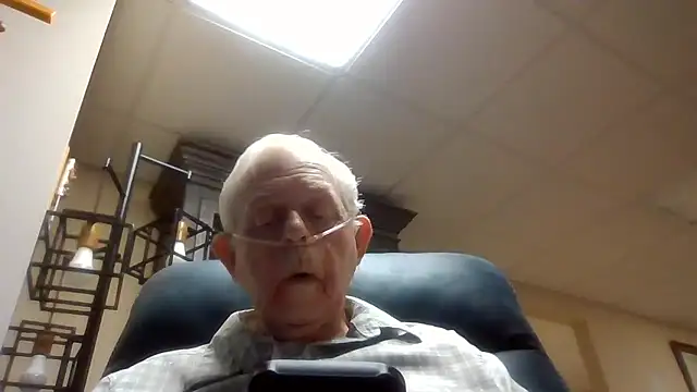 Snapshot of bootlegmanz chatting on 06-13-26, 04:27 bootlegmanz online show from 06-13-26, 04:27
