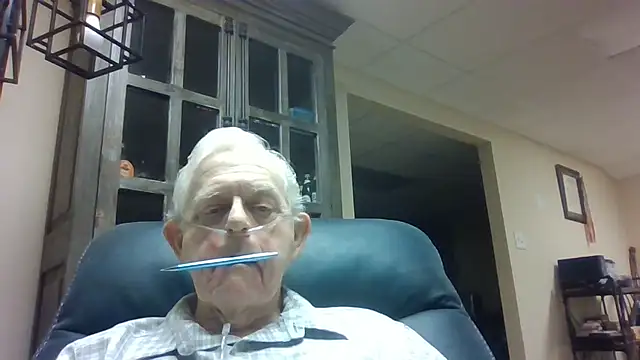 Snapshot of bootlegmanz chatting on 07-07-26, 12:53 bootlegmanz online show from 07-07-26, 12:53