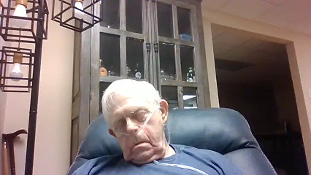 Snapshot of bootlegmanz chatting on 07-11-26, 05:37 bootlegmanz online show from 07-11-26, 05:37