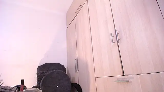 Snapshot of camilasexy111 chatting on 12-04-24, 06:33 camilasexy111 online show from 12-04-24, 06:33