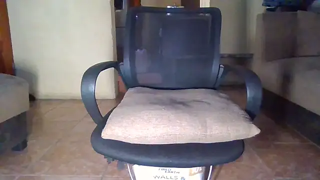 Snapshot of SmallGoodNutts chatting on 09-25-25, 06:28 SmallGoodNutts online show from 09-25-25, 06:28