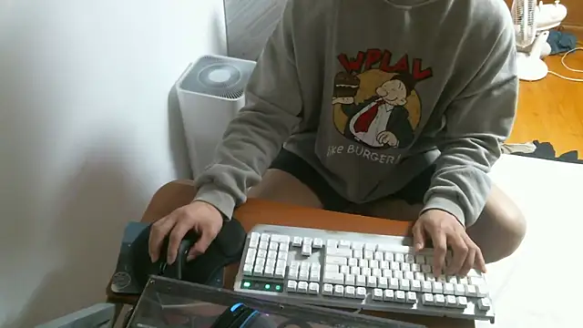 Snapshot of Stellan_0412 chatting on 02-10-26, 04:16 Stellan 0412 online show from 02-10-26, 04:16