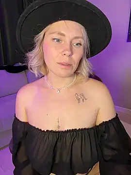 Charming Daphny online show from 03-12-26, 06:58