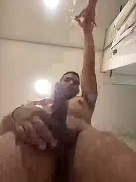 Juanes432 online show from 02-16-26, 04:47