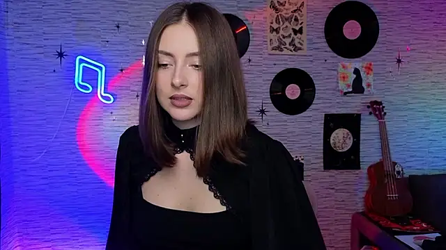 Snapshot of GloriaElmer chatting on 12-02-24, 03:25 GloriaElmer online show from 12-02-24, 03:25