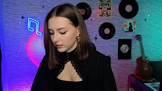 Snapshot of GloriaElmer chatting on 12-03-24, 09:22 GloriaElmer online show from 12-03-24, 09:22