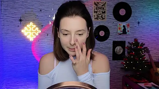 Snapshot of GloriaElmer chatting on 12-11-24, 04:42 GloriaElmer online show from 12-11-24, 04:42