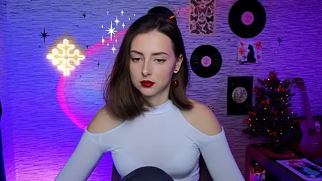 Snapshot of GloriaElmer chatting on 12-12-24, 09:19 GloriaElmer online show from 12-12-24, 09:19