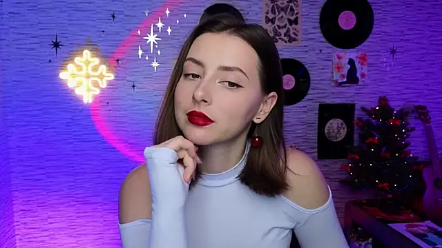 Snapshot of GloriaElmer chatting on 12-12-24, 12:22 GloriaElmer online show from 12-12-24, 12:22