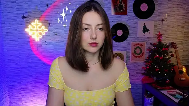 Snapshot of GloriaElmer chatting on 12-18-24, 05:31 GloriaElmer online show from 12-18-24, 05:31