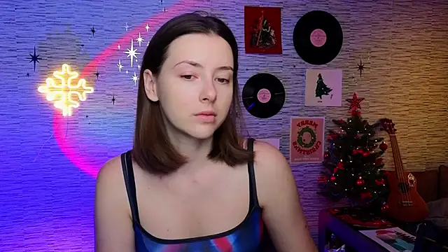 Snapshot of GloriaElmer chatting on 12-24-24, 06:11 GloriaElmer online show from 12-24-24, 06:11