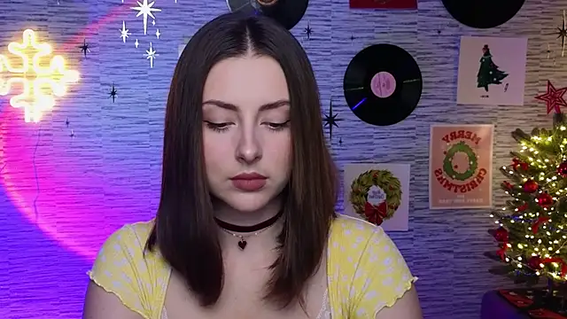 Snapshot of GloriaElmer chatting on 01-07-25, 06:14 GloriaElmer online show from 01-07-25, 06:14