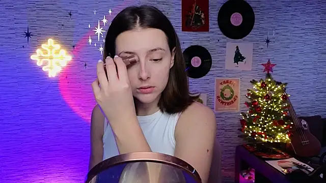 Snapshot of GloriaElmer chatting on 01-10-25, 09:44 GloriaElmer online show from 01-10-25, 09:44