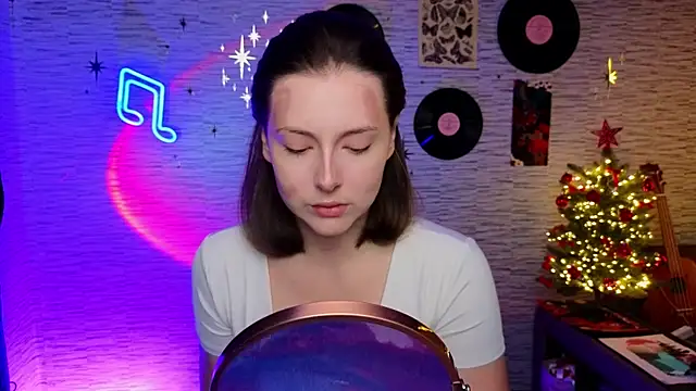 Snapshot of GloriaElmer chatting on 01-30-25, 08:32 GloriaElmer online show from 01-30-25, 08:32