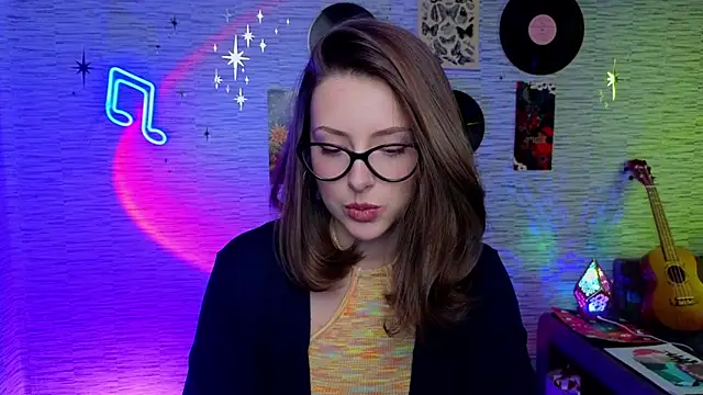 Snapshot of GloriaElmer chatting on 02-06-25, 08:50 GloriaElmer online show from 02-06-25, 08:50