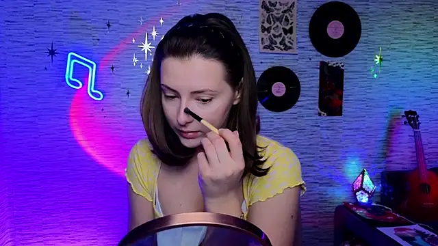 Snapshot of GloriaElmer chatting on 02-07-25, 06:03 GloriaElmer online show from 02-07-25, 06:03