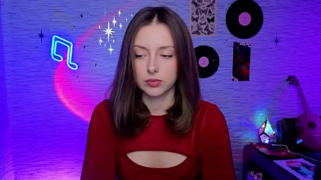 Snapshot of GloriaElmer chatting on 02-11-25, 10:26 GloriaElmer online show from 02-11-25, 10:26