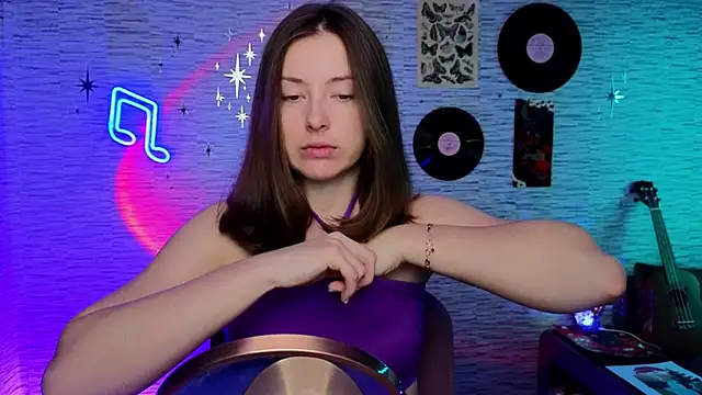 Snapshot of GloriaElmer chatting on 02-12-25, 06:40 GloriaElmer online show from 02-12-25, 06:40