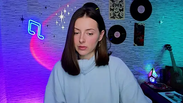 Snapshot of GloriaElmer chatting on 02-12-25, 09:42 GloriaElmer online show from 02-12-25, 09:42