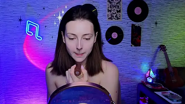 Snapshot of GloriaElmer chatting on 02-19-25, 08:01 GloriaElmer online show from 02-19-25, 08:01