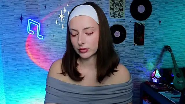 Snapshot of GloriaElmer chatting on 03-04-25, 09:29 GloriaElmer online show from 03-04-25, 09:29