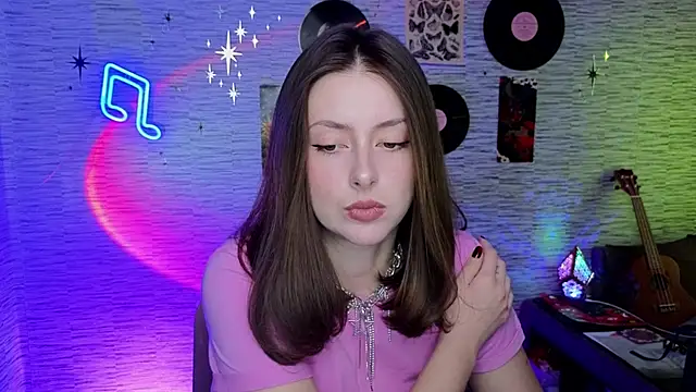 Snapshot of GloriaElmer chatting on 03-11-25, 09:34 GloriaElmer online show from 03-11-25, 09:34