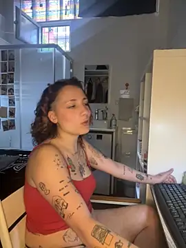 Hawitxui online show from 10-21-25, 09:21