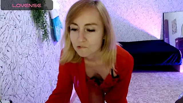 Snapshot of Athena_Richards chatting on 09-20-25, 04:08 Athena Richards online show from 09-20-25, 04:08