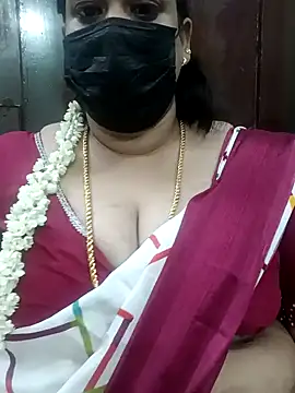 Snapshot of ashikaa_r chatting on 01-22-25, 04:23 ashikaa r online show from 01-22-25, 04:23